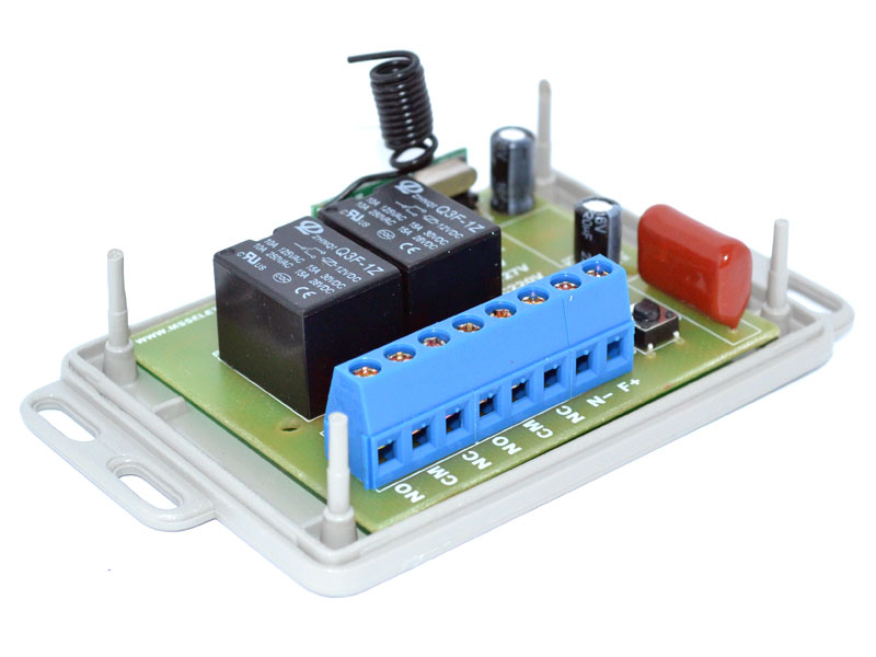 Módulo relê para automação residencial RF 433Mhz 2 canais 127V - RL02A-127 - Persianas - Broadli...